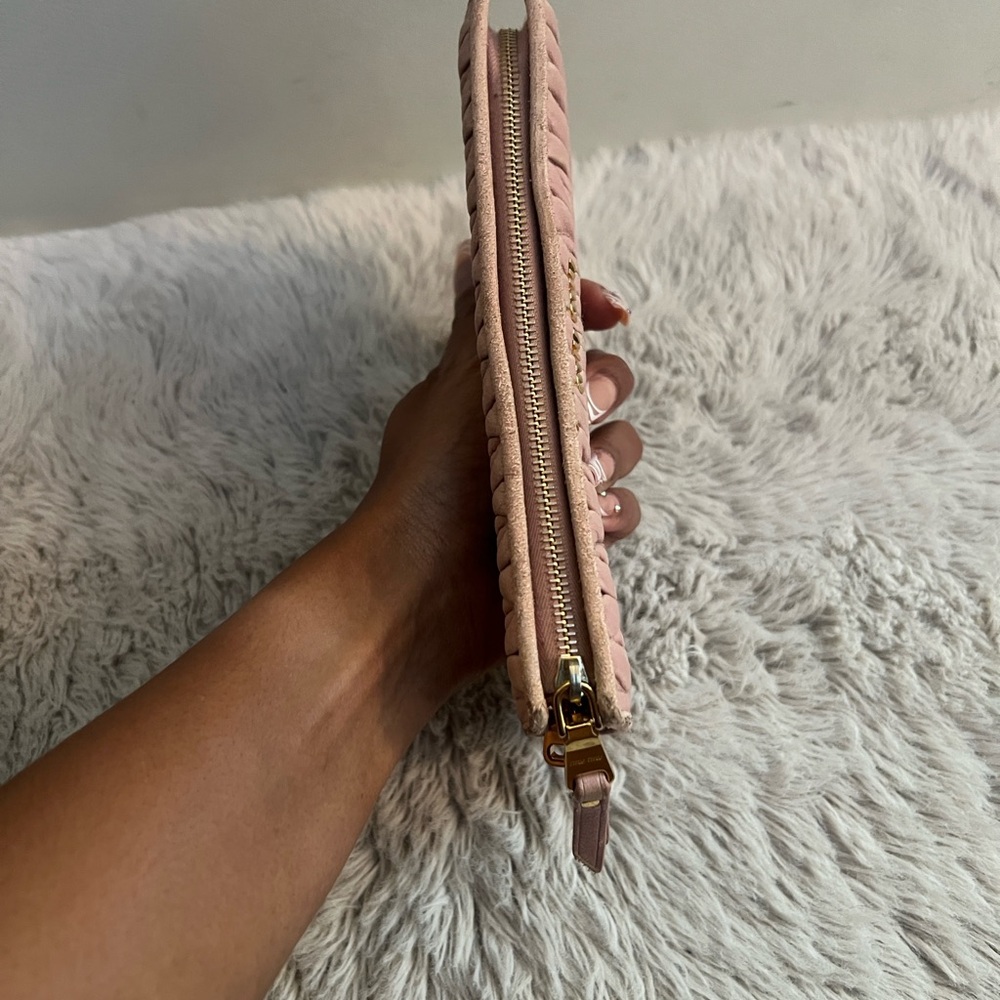 Miu Miu Mauve Quilted Wallet - Picture 3 of 6